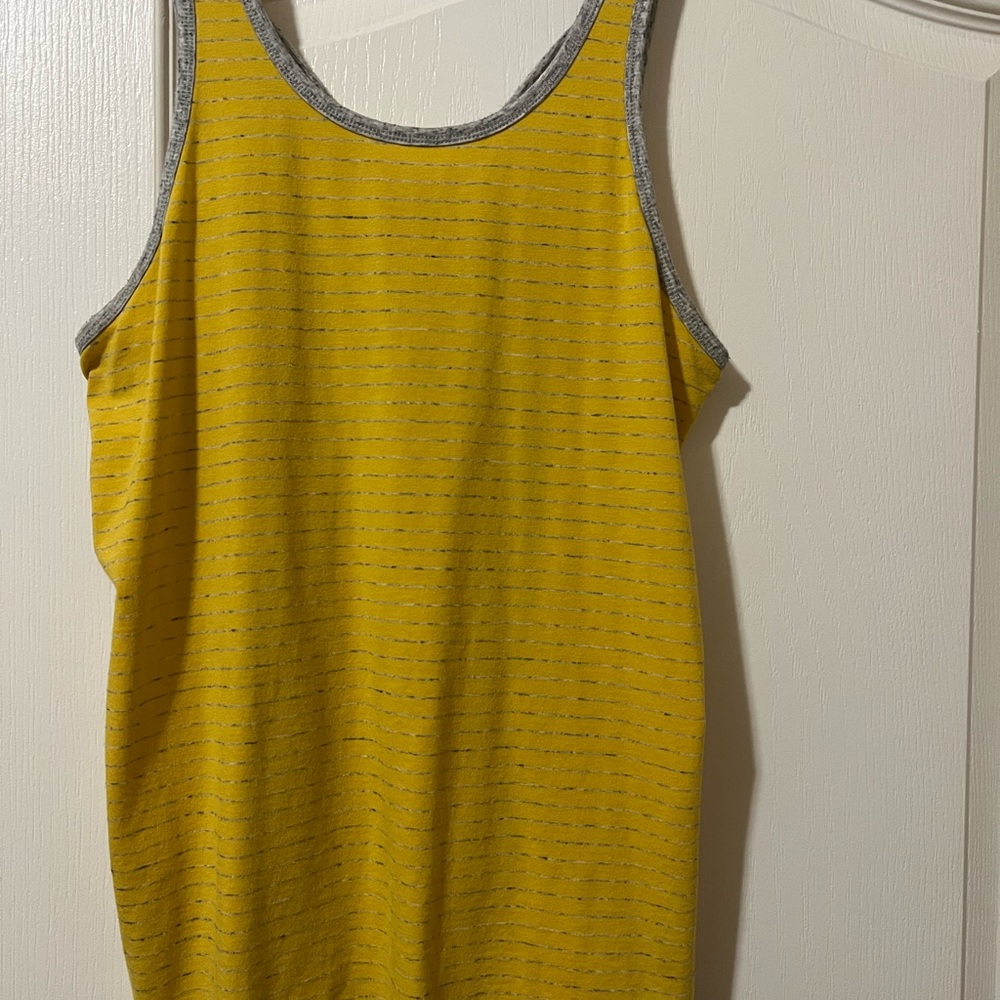 Calia by Carrie Underwood women’s size medium tank top.